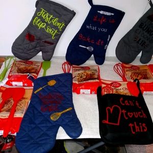 Oven mitt sets